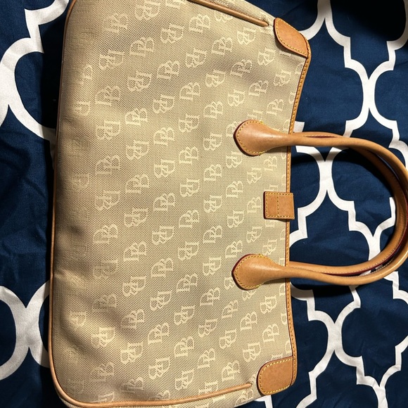 Great used Dooney and bourke monogrammed cream and patina handled tote - Picture 2 of 10